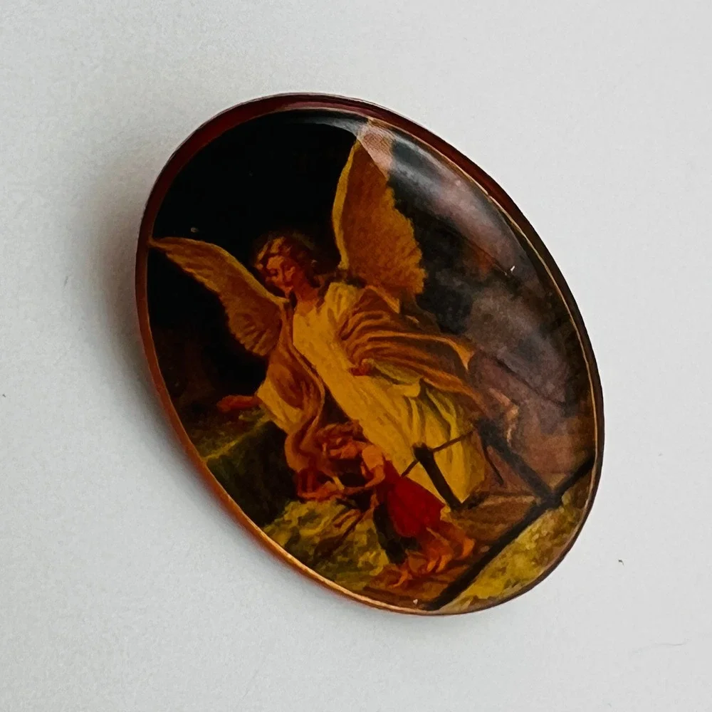 Guardian Angel Protecting Children Lapel Pin Gold Tone Oval Religious